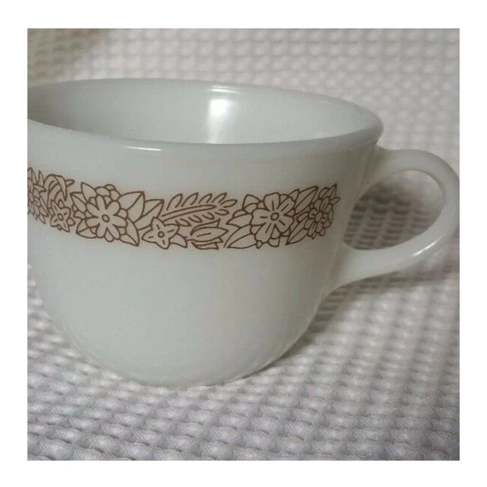 Pyrex Woodland Brown Cup